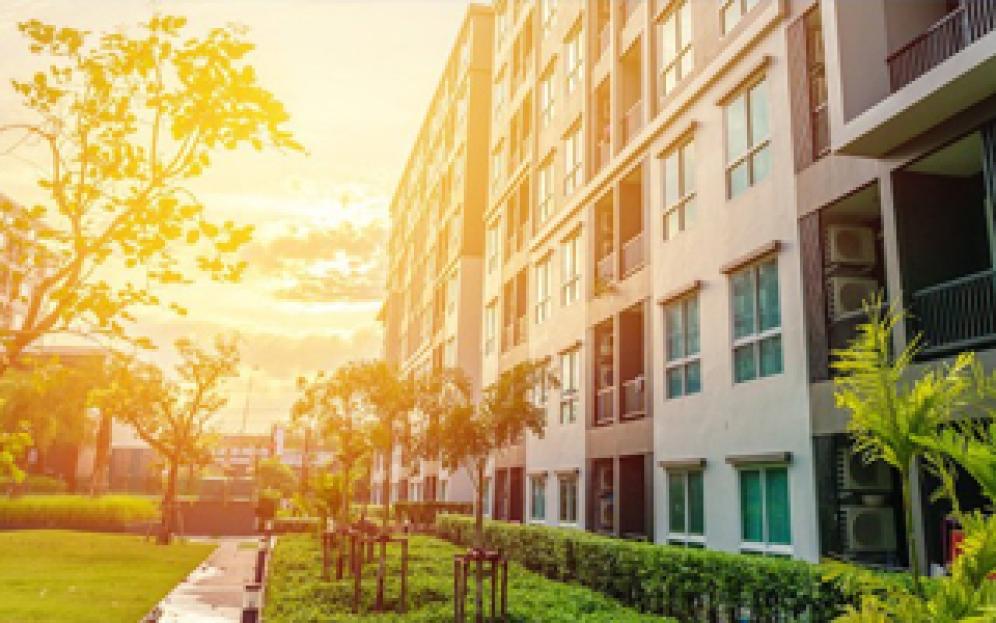 Best lights for an apartment complex outdoors